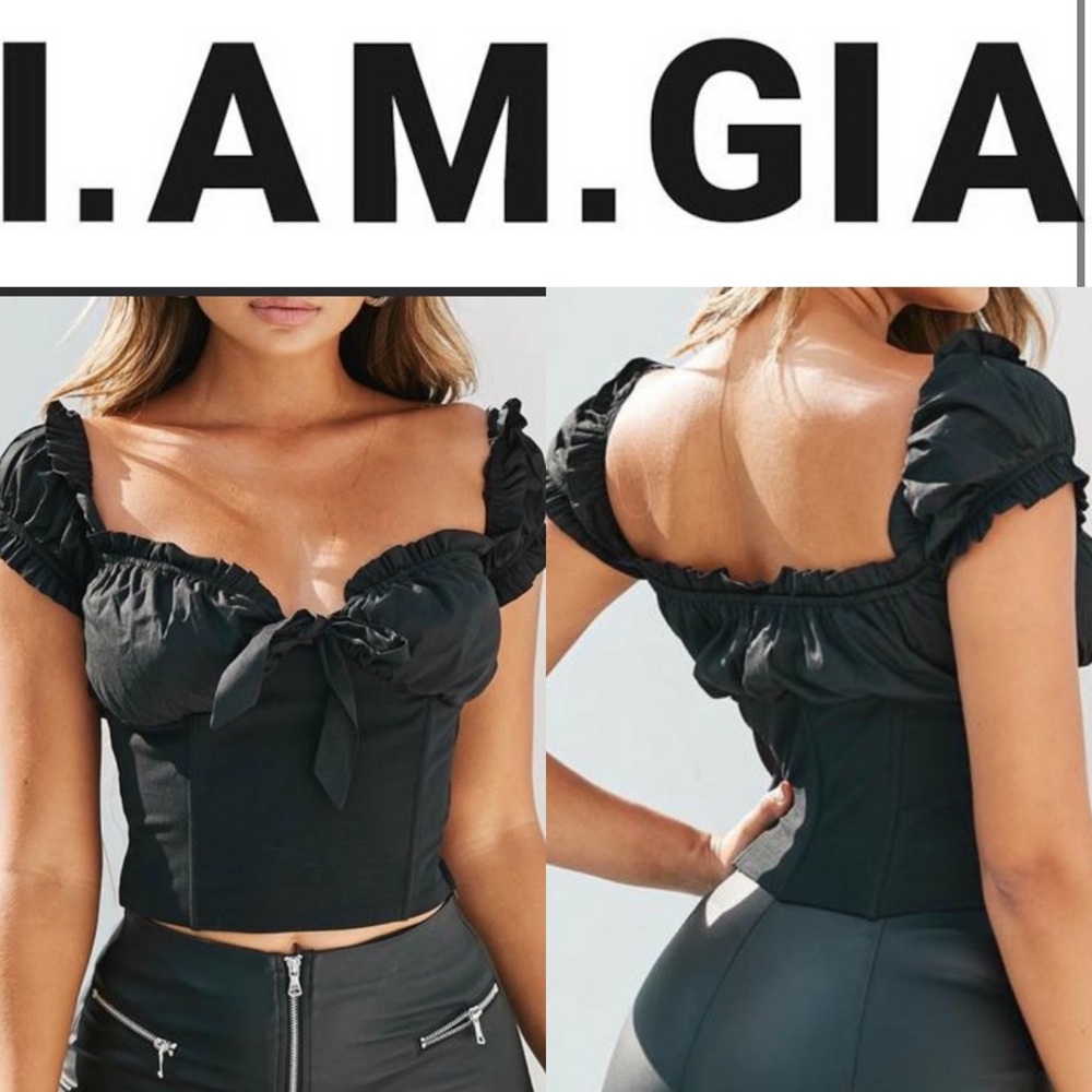NEW!! I am Gia Naomi corset style  top 💕